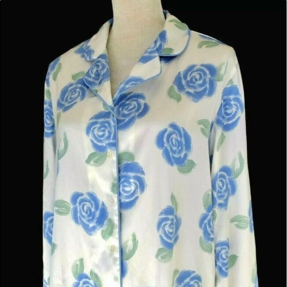 Croft & Barrow Women Long Sleeve Sleepshirt Robe Pajama top Satin Floral…